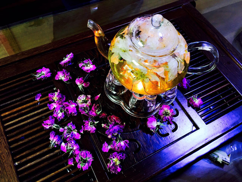 【網絡媒體“走轉改”】四川小金縣：風雨彩虹長征路 鏗鏘玫瑰助扶貧