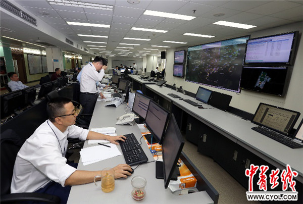 【十九大精神進央企】機務工程師劉宇輝:做一名飛機的遠程“聽診人”