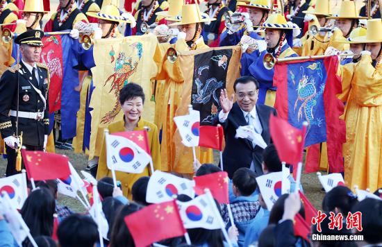 從宏觀經(jīng)濟到一菜一湯：李克強訪韓將如何影響兩國