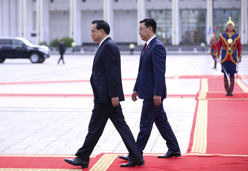 蒙古國總理舉行別具特色儀式歡迎李克強(qiáng)總理